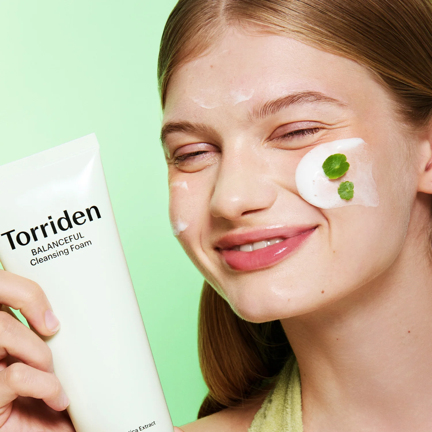 BALANCEFUL Cleansing Foam - Image 3